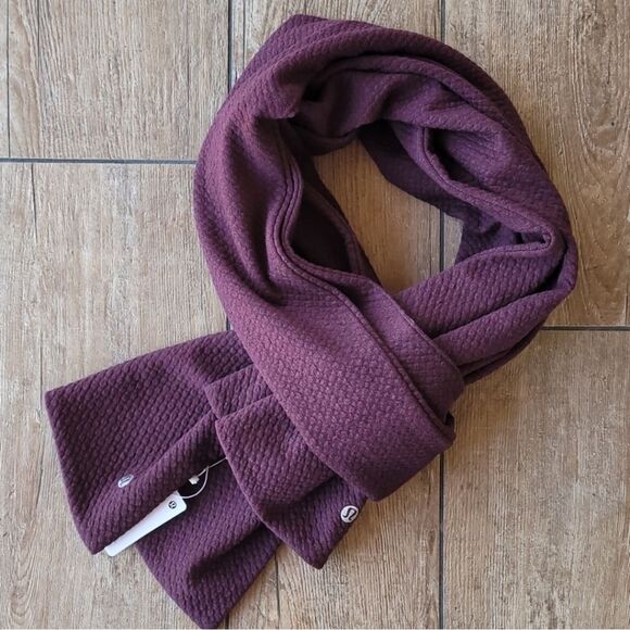 NWT LULULEMON AT EASE SCARF - Picture 9 of 9